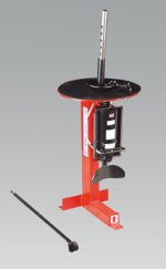 Tyre Changer Pneumatic/Manual (List Price £699.95 exc VAT) TC962